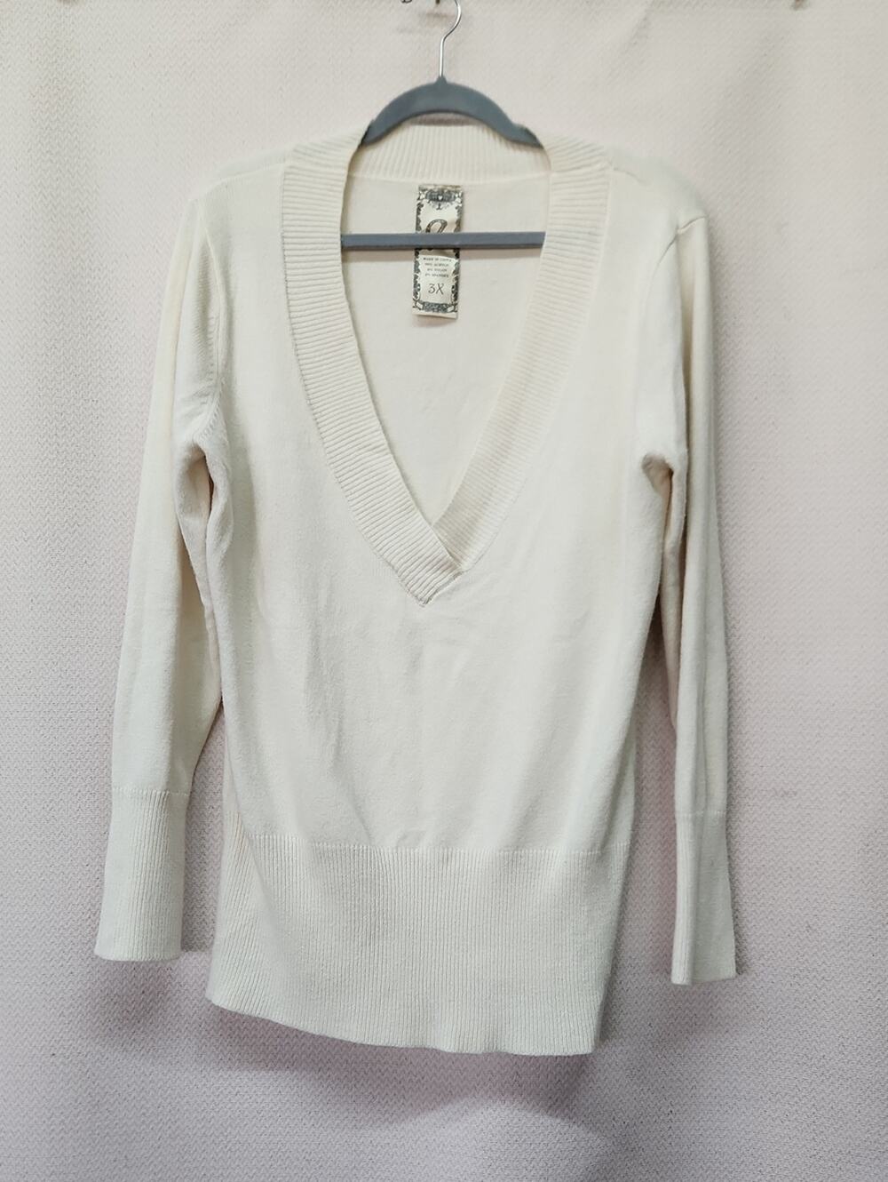 Cream V-Neck Women's Sweater - Unbranded